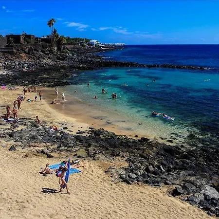 Villa Caletas Teguise - A Wonderful 5 Bedroom - Perfect For A Large Group *