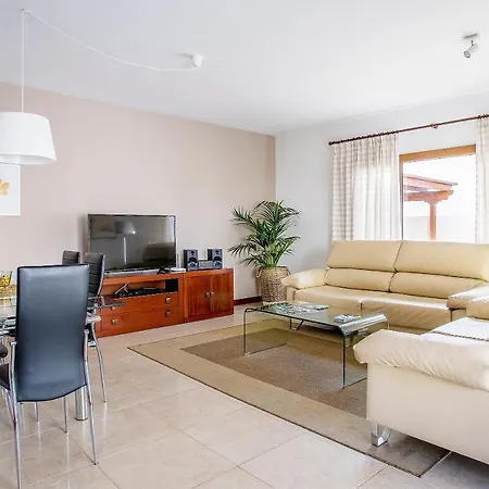 Villa Caletas Teguise - A Wonderful 5 Bedroom - Perfect For A Large Group Teguise (Lanzarote)